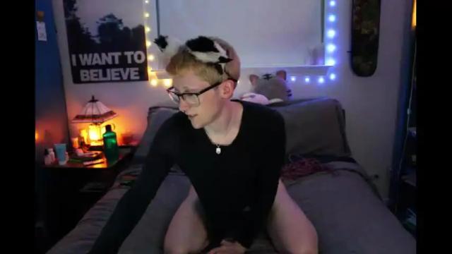 Image 8 of foxisonline Stream on Chaturbate on 19 months ago