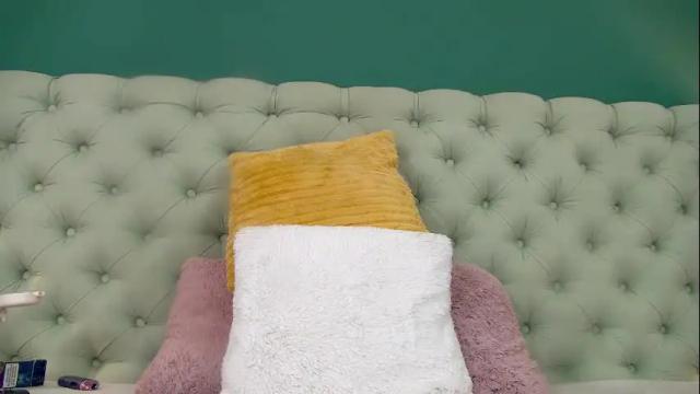 Image 12 of foxxxy_milf Stream on Chaturbate on 2 months ago