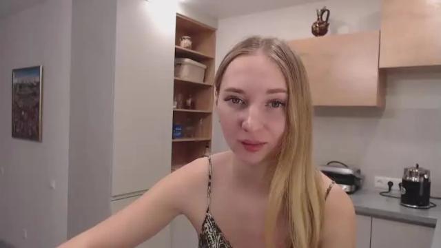 Image 4 of foxy0990 Stream on Chaturbate on 15 months ago