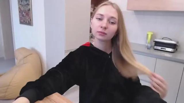 Image 3 of foxy0990 Stream on Chaturbate on 15 months ago