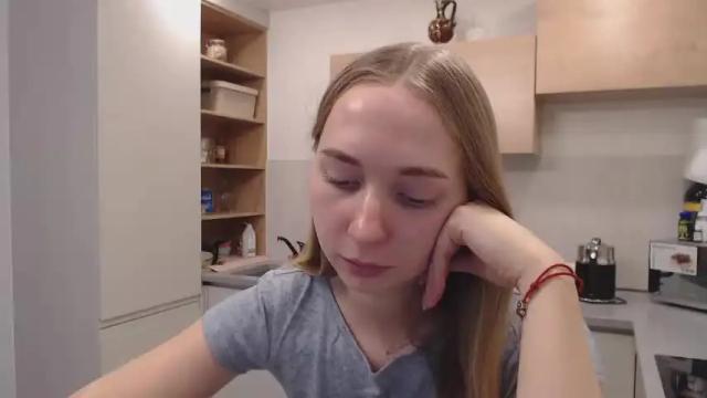 Image 4 of foxy0990 Stream on Chaturbate on 15 months ago