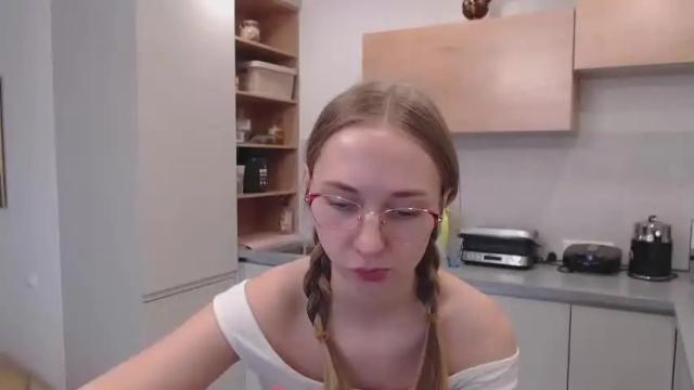 Image 4 of foxy0990 Stream on Chaturbate on 14 months ago