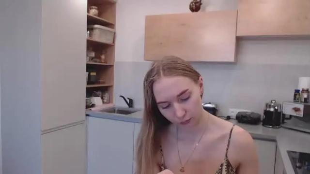 Image 7 of foxy0990 Stream on Chaturbate on 13 months ago