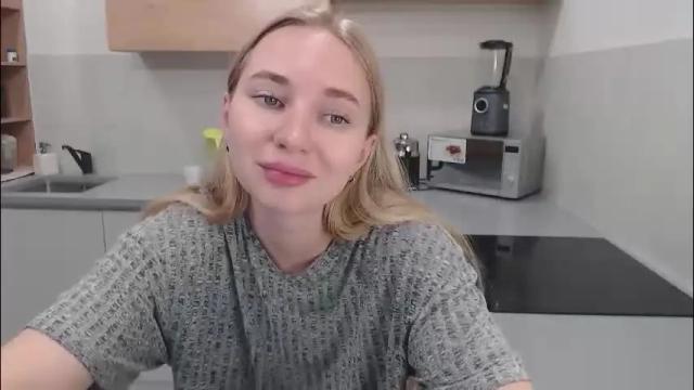 Image 10 of foxy0990 Stream on Chaturbate on 5 months ago