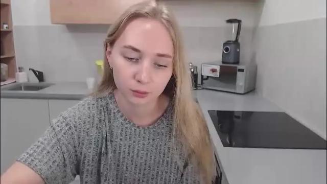 Image 3 of foxy0990 Stream on Chaturbate on 5 months ago