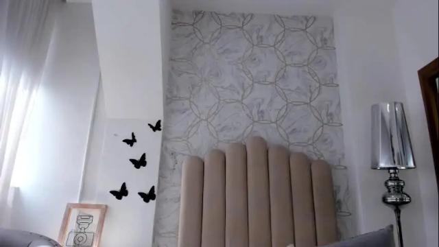 Image 3 of foxy200__ Stream on Chaturbate on 1 month ago