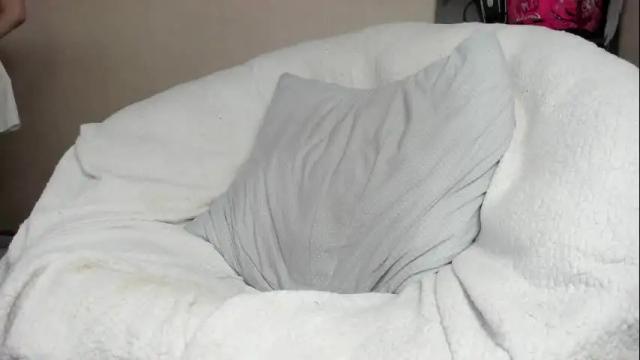 Image 8 of foxy_blond Stream on Chaturbate on 25 days ago