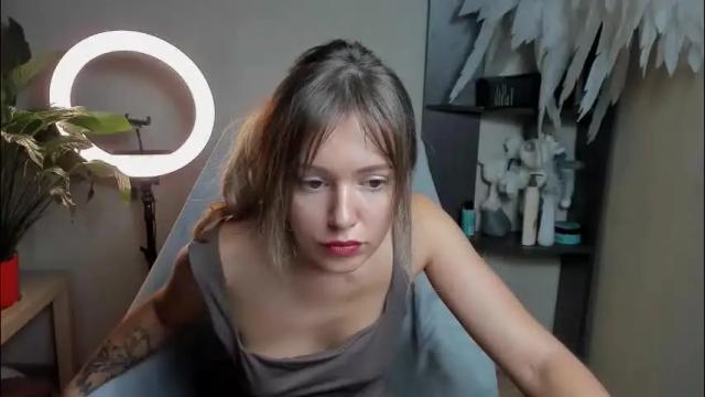 Image 3 of foxy_blond Stream on Chaturbate on 1 month ago