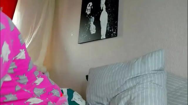 Image 2 of foxy_blond Stream on Chaturbate on 1 month ago