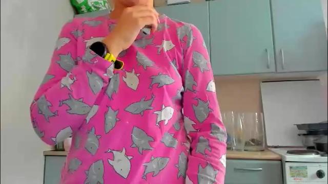 Image 8 of foxy_blond Stream on Chaturbate on 1 month ago