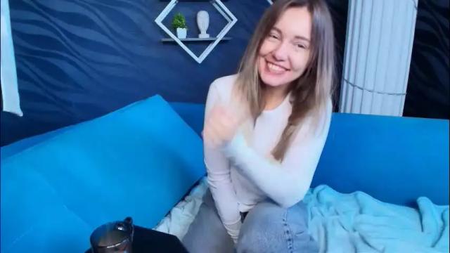 Image 10 of foxy_blond Stream on Chaturbate on 12 days ago