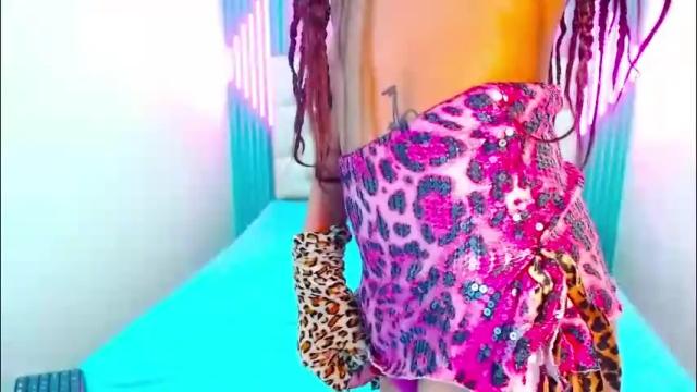 Image 2 of foxy_ella Stream on Chaturbate on 1 month ago