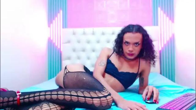 Image 2 of foxy_ella Stream on Chaturbate on 1 month ago