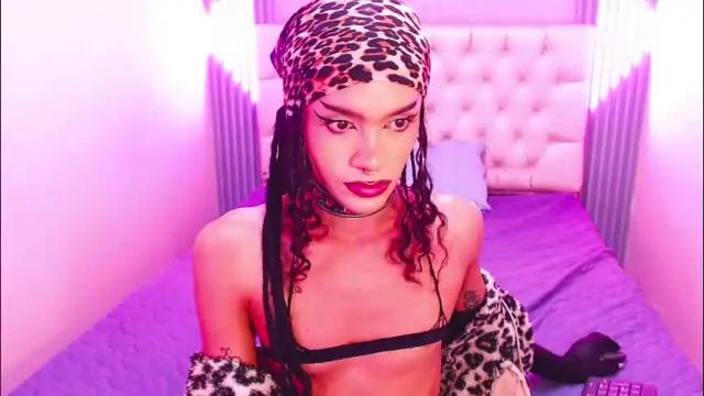 Image 8 of foxy_ella Stream on Chaturbate on 25 days ago