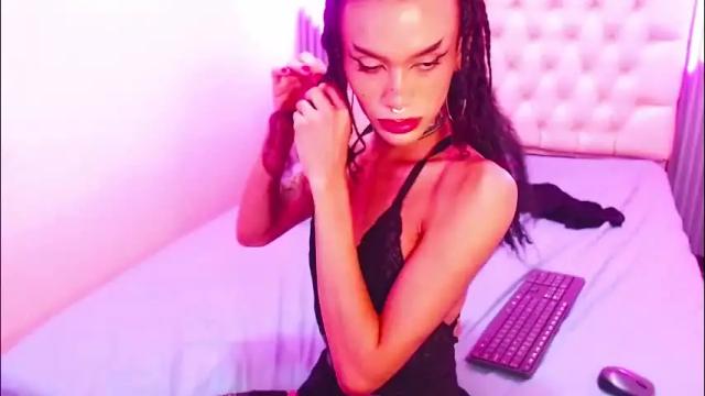 Image 4 of foxy_ella Stream on Chaturbate on 22 days ago