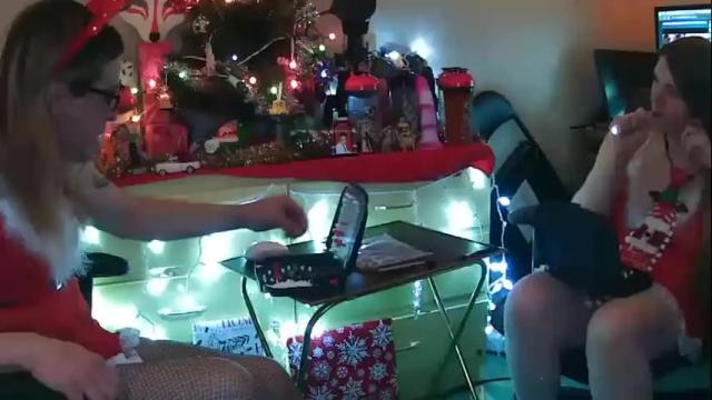 Image 6 of foxy_feenix Stream on Chaturbate on 16 months ago