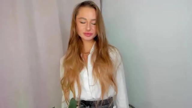 Image 10 of foxy_jennifer Stream on Chaturbate on 18 months ago