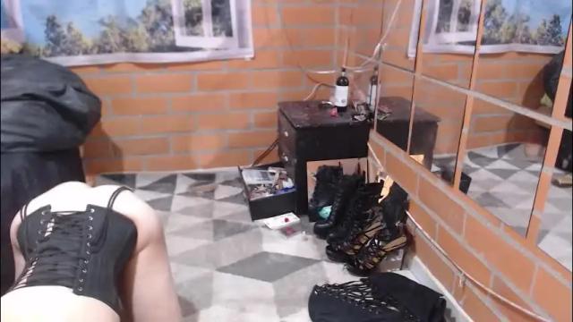 Image 12 of foxy_pet2 Stream on Chaturbate on 1 month ago