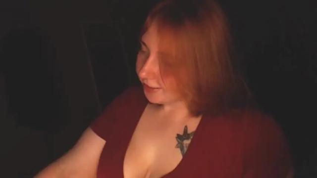 Image 12 of foxyburrow Stream on Chaturbate on 18 months ago