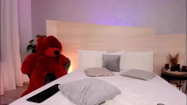 Image 12 of foxyclarisee Stream on Chaturbate on 3 months ago