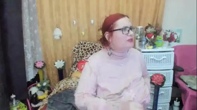 Image 3 of foxydesiree Stream on Chaturbate on 14 months ago