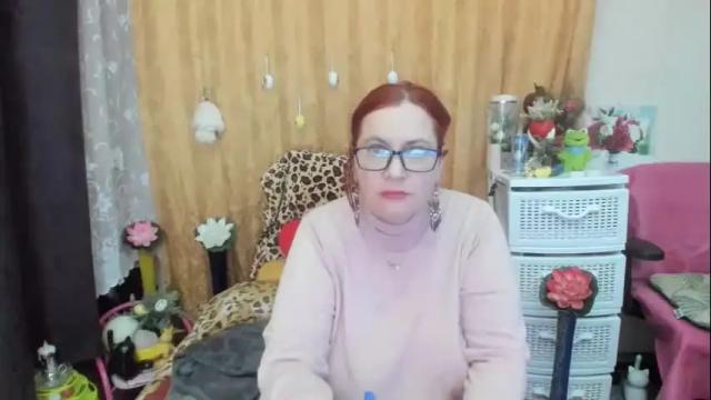 Image 7 of foxydesiree Stream on Chaturbate on 14 months ago