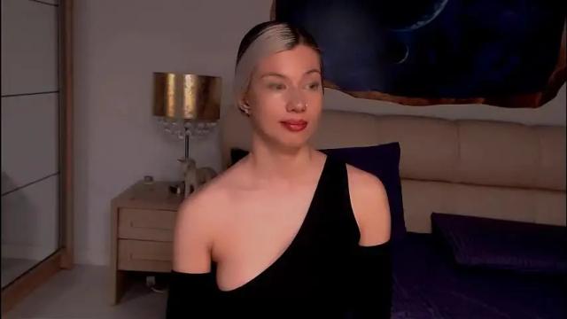 Image 12 of foxydevilish Stream on Chaturbate on 1 month ago