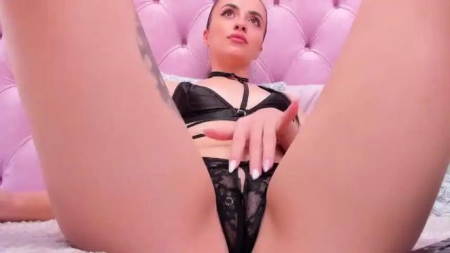 Image 6 of foxyfrost Stream on Chaturbate on 18 months ago