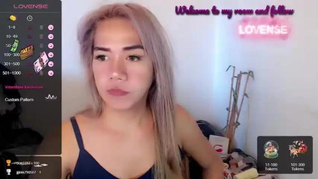 Image 11 of foxyinnocentstar Stream on Chaturbate on 15 months ago