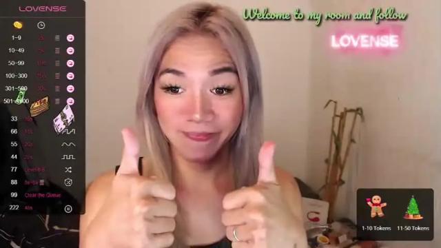 Image 2 of foxyinnocentstar Stream on Chaturbate on 14 months ago