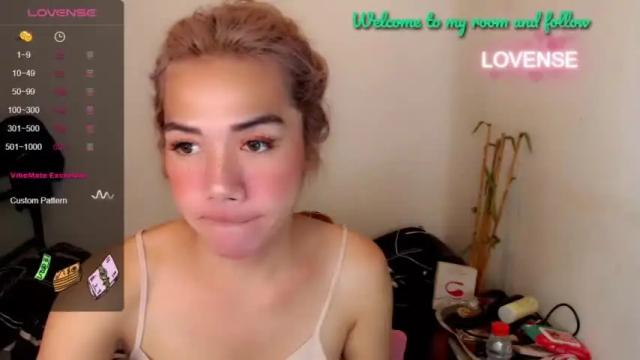 Image 10 of foxyinnocentstar Stream on Chaturbate on 14 months ago