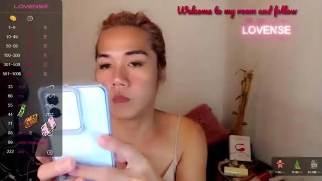 Image 2 of foxyinnocentstar Stream on Chaturbate on 16 months ago