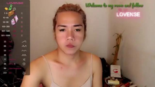 Image 3 of foxyinnocentstar Stream on Chaturbate on 16 months ago