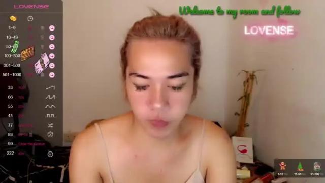 Image 6 of foxyinnocentstar Stream on Chaturbate on 16 months ago