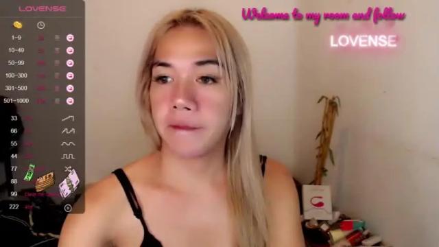 Image 4 of foxyinnocentstar Stream on Chaturbate on 14 months ago