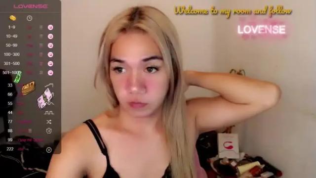 Image 6 of foxyinnocentstar Stream on Chaturbate on 14 months ago