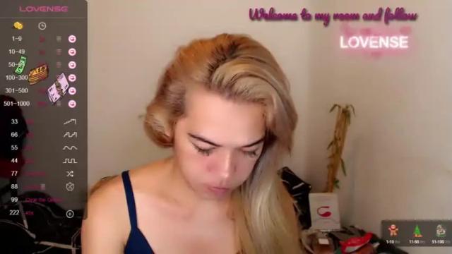 Image 2 of foxyinnocentstar Stream on Chaturbate on 16 months ago