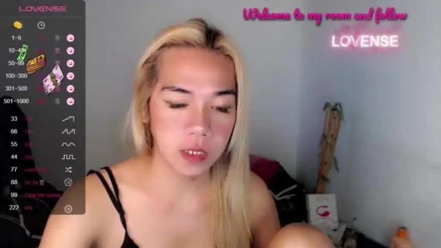 Image 8 of foxyinnocentstar Stream on Chaturbate on 14 months ago