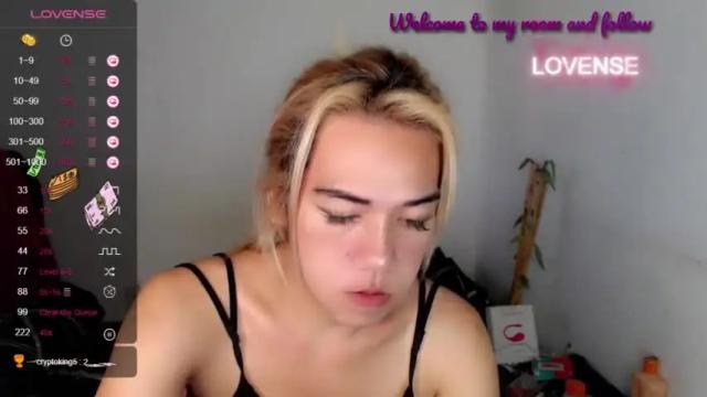 Image 2 of foxyinnocentstar Stream on Chaturbate on 14 months ago