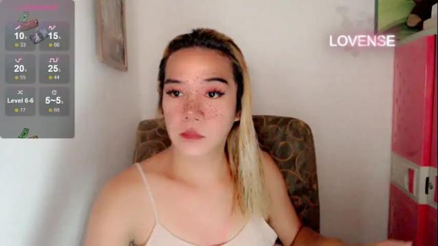 Image 4 of foxyinnocentstar Stream on Chaturbate on 28 days ago