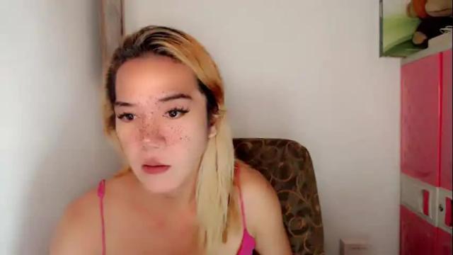 Image 12 of foxyinnocentstar Stream on Chaturbate on 27 days ago