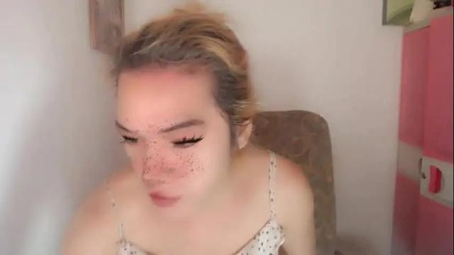 Image 2 of foxyinnocentstar Stream on Chaturbate on 2 months ago