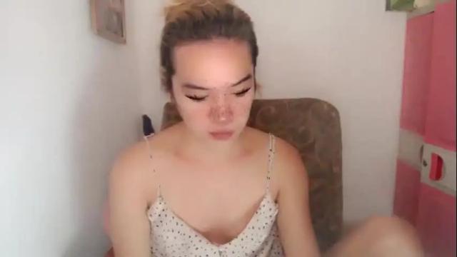 Image 3 of foxyinnocentstar Stream on Chaturbate on 2 months ago