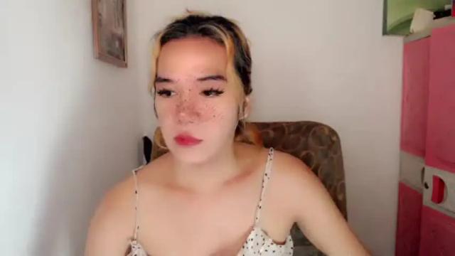 Image 6 of foxyinnocentstar Stream on Chaturbate on 2 months ago