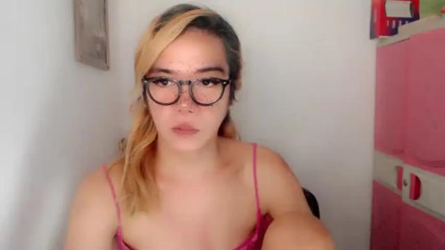 Image 7 of foxyinnocentstar Stream on Chaturbate on 2 months ago