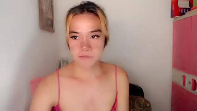 Image 10 of foxyinnocentstar Stream on Chaturbate on 2 months ago