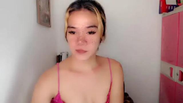Image 11 of foxyinnocentstar Stream on Chaturbate on 2 months ago