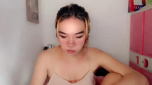 Image 4 of foxyinnocentstar Stream on Chaturbate on 2 months ago