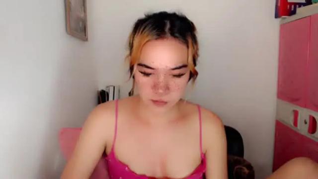 Image 6 of foxyinnocentstar Stream on Chaturbate on 2 months ago