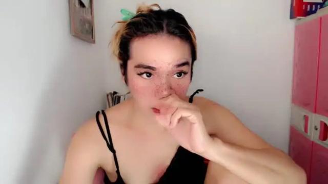 Image 11 of foxyinnocentstar Stream on Chaturbate on 1 month ago
